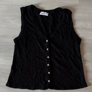 Gilli Black Sleeveless Knit Button-Down Top